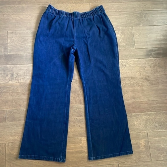Soft Surroundings Pull On Flare Leg Dark Wash Jeans Plus Size 1X - Picture 2 of 4